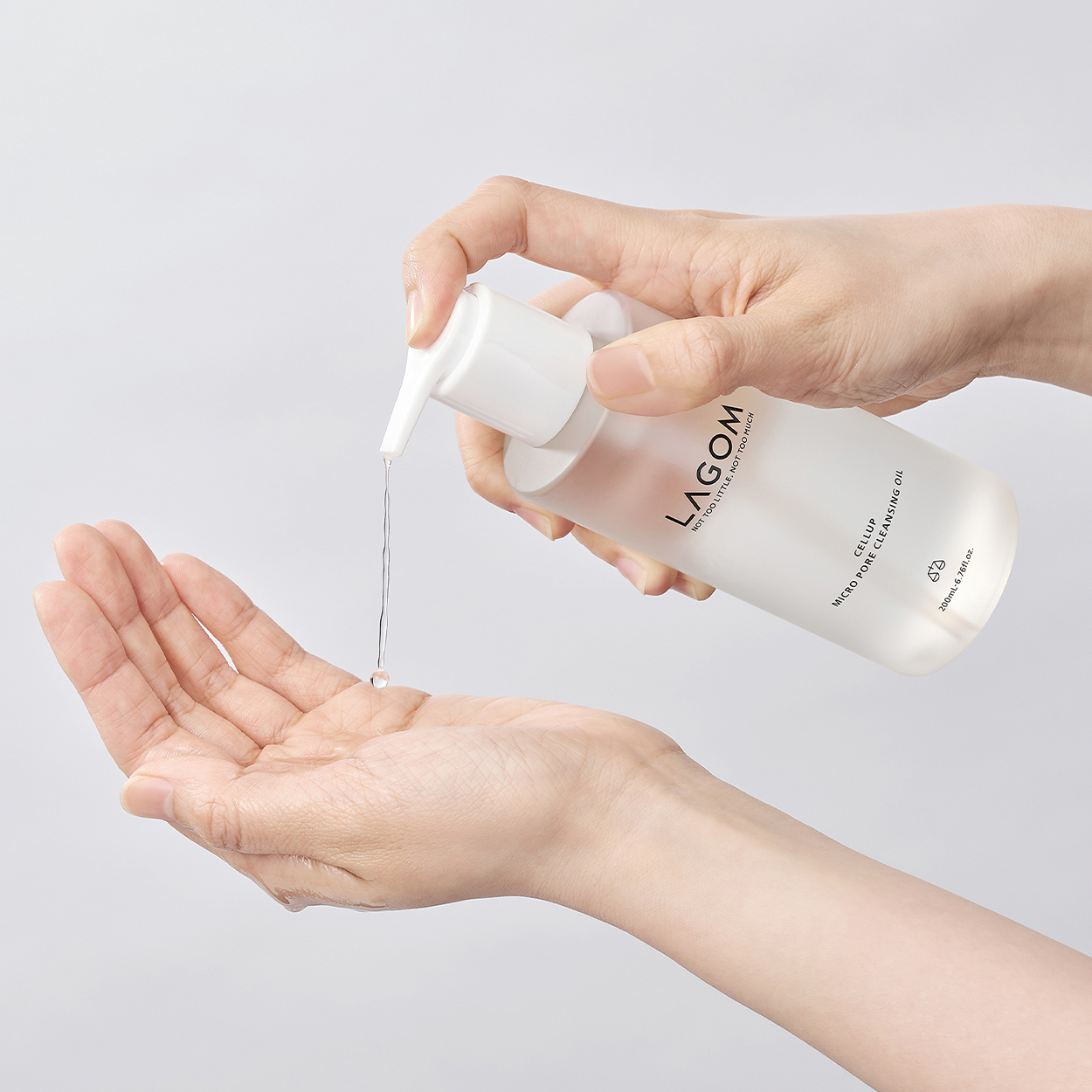 ラゴム マイクロポア クレンジングオイル | LAGOM〈ラゴム〉公式